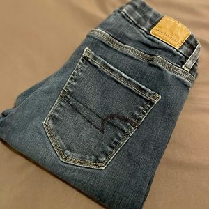 Comfy American Eagle dark blue denim jeans